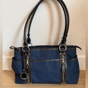 👜 Franco Sarto Nylon – Navy & Black – Zip Top Shoulder Bag